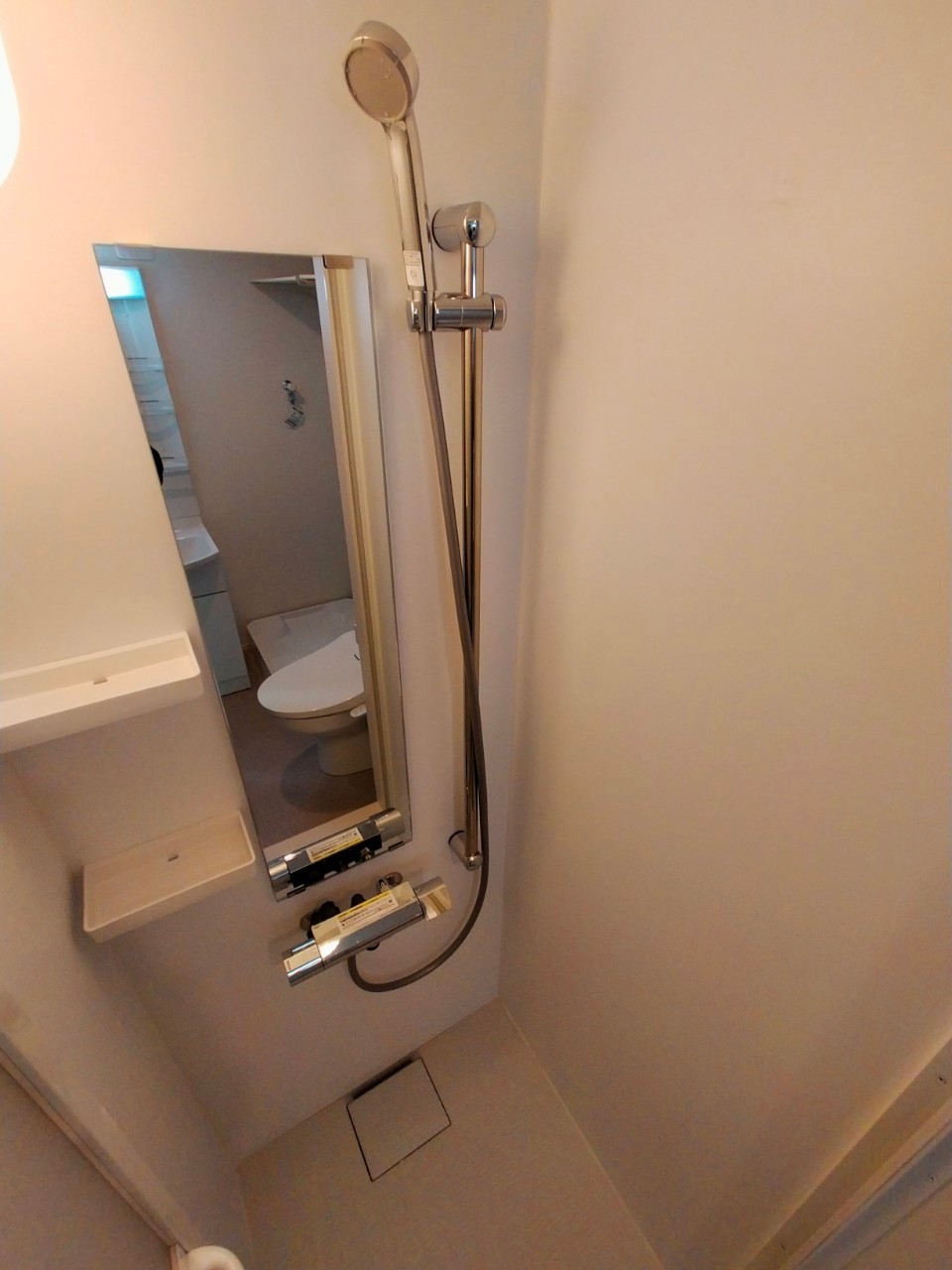 シャワールーム