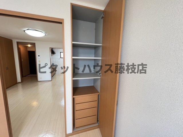 収納