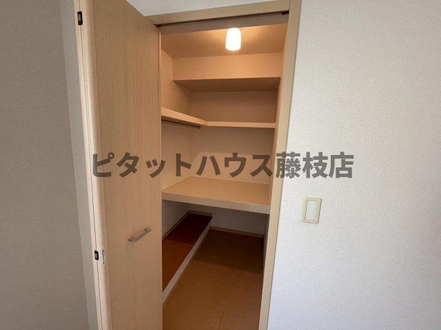 収納