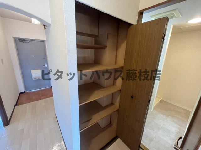 収納
