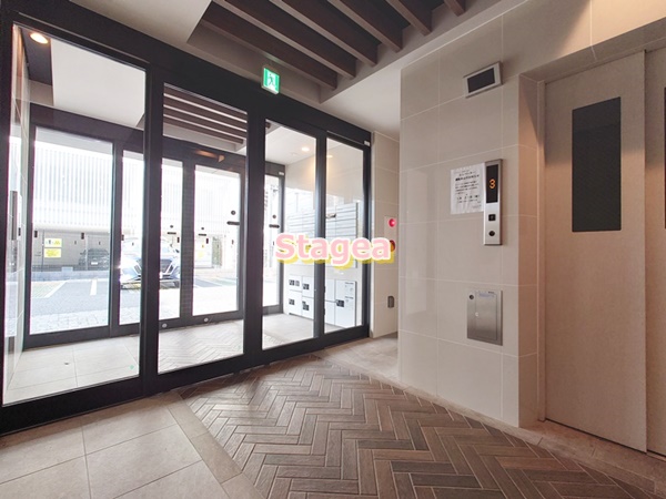 建物エントランス