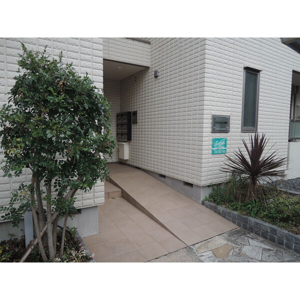 建物エントランス