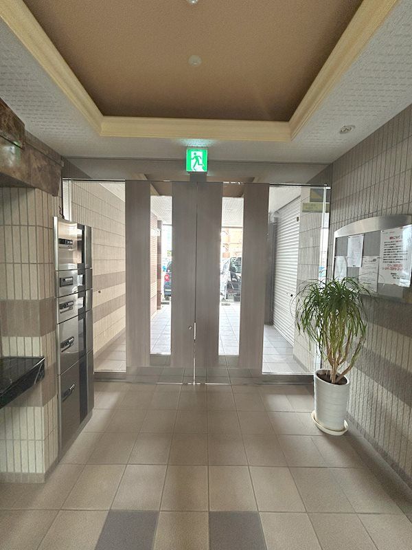 建物エントランス
