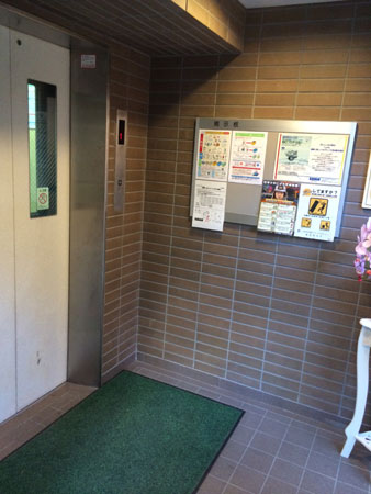 建物エントランス