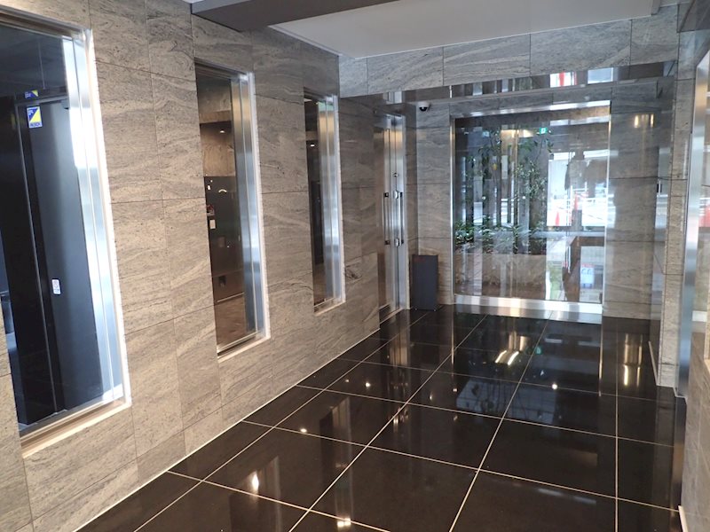 建物エントランス