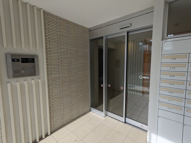 建物エントランス