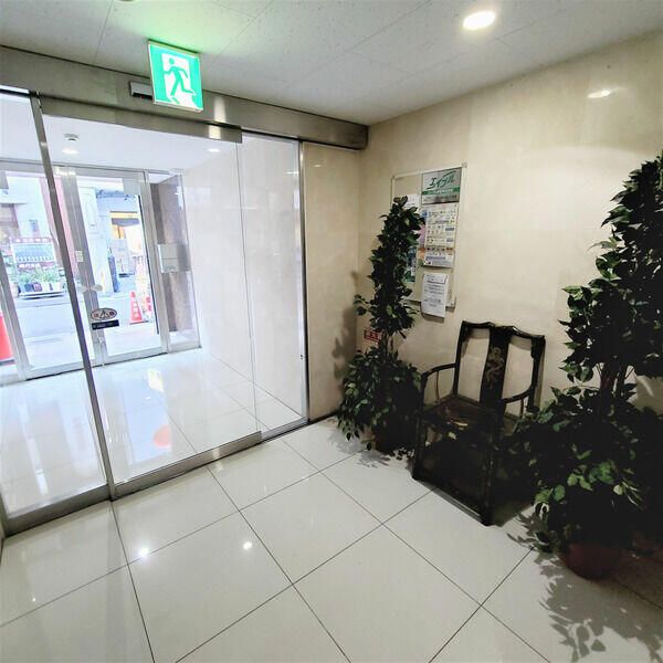 建物エントランス