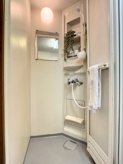 シャワールーム