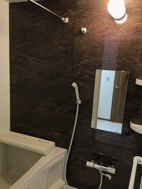 シャワールーム