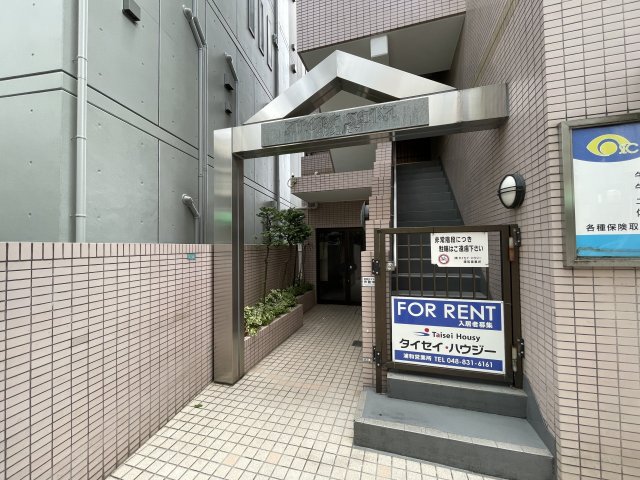 建物エントランス