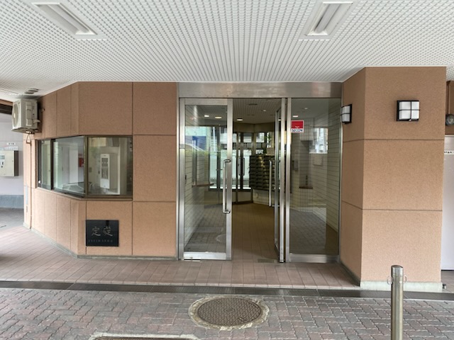 建物エントランス