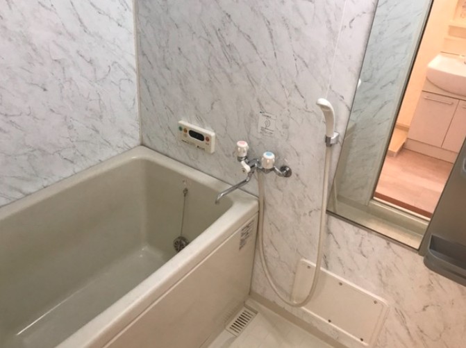 シャワールーム